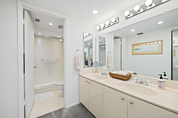 $5,250 | 3420 South Ocean Boulevard, Unit 3P, Highland Beach, FL 33487