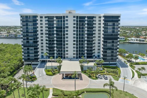 $5,250 | 3420 South Ocean Boulevard, Unit 3P, Highland Beach, FL 33487