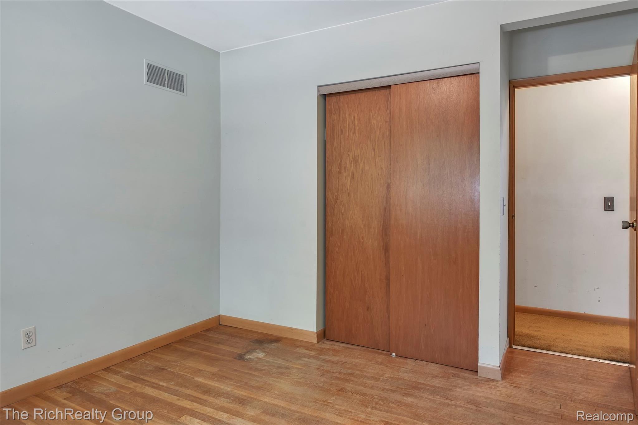 8822 River Valley Road Brighton, MI 48116 - Photo 21 of 44 8822-River-Valley-Rd-Brighton-MI-48116-windowstill-21.jpg