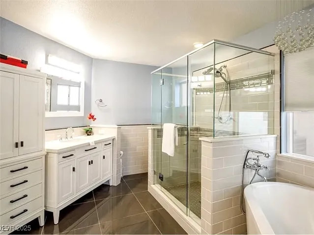 $3,800 | 7469 Thornsby Court, Las Vegas, NV 89120