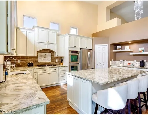 $3,800 | 7469 Thornsby Court, Las Vegas, NV 89120