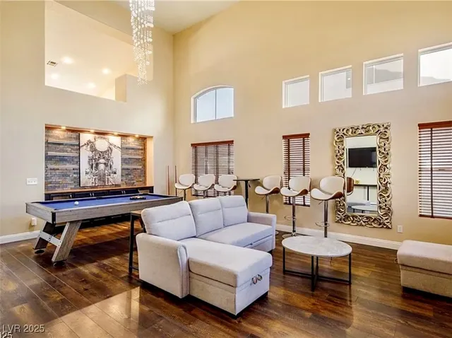 $3,800 | 7469 Thornsby Court, Las Vegas, NV 89120