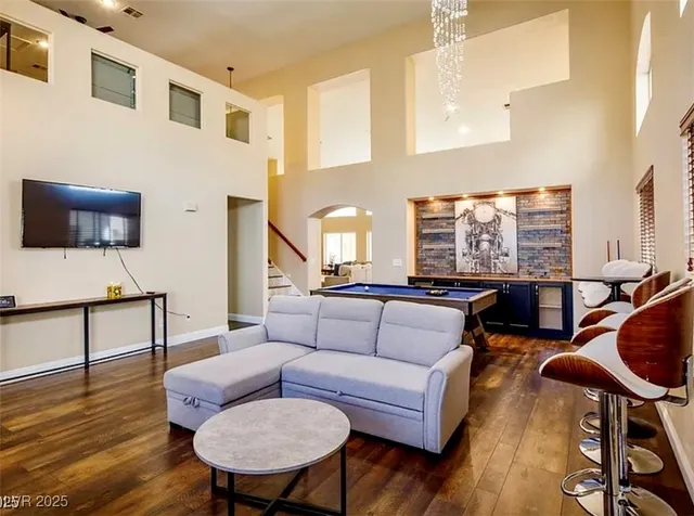 $3,800 | 7469 Thornsby Court, Las Vegas, NV 89120