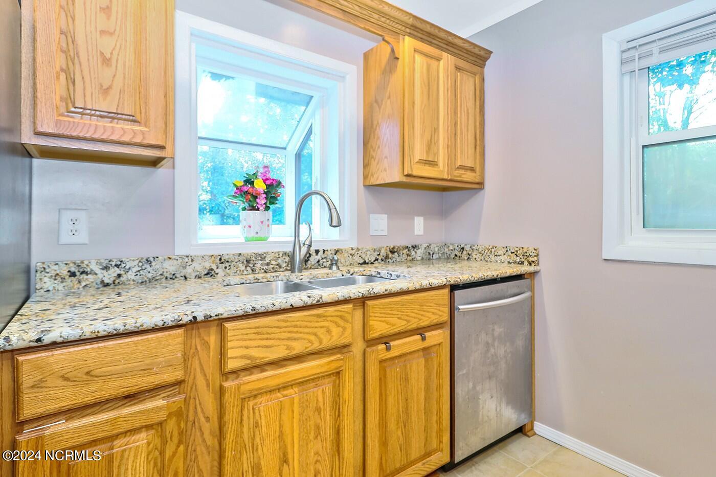 1510 Crescent Drive Elizabeth City, NC 27909 - Photo 12 of 38 1510 Crescent Dr (30)