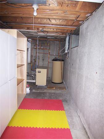 16 Hampshire Road Reading, MA 01867 - Photo 19 of 23 Gallery Image 19