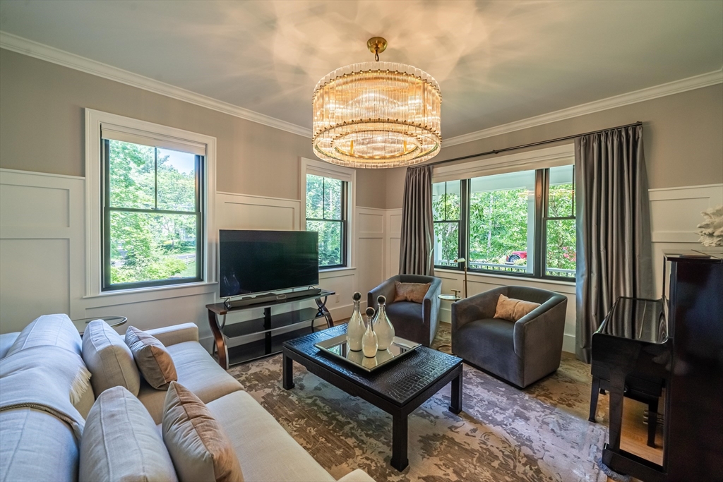 1 Putnam Road Bedford, MA 01730 - Photo 4 of 42 Gallery Image 4