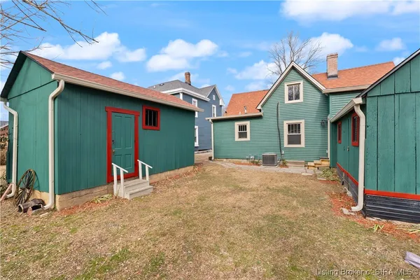 $244,500 | 427 East Chestnut Street, Corydon, IN 47112