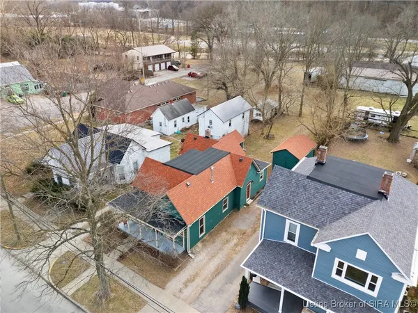 $244,500 | 427 East Chestnut Street, Corydon, IN 47112