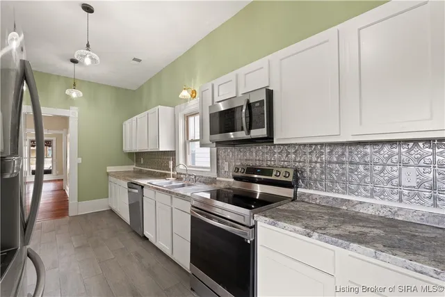 $254,900 | 427 East Chestnut Street, Corydon, IN 47112