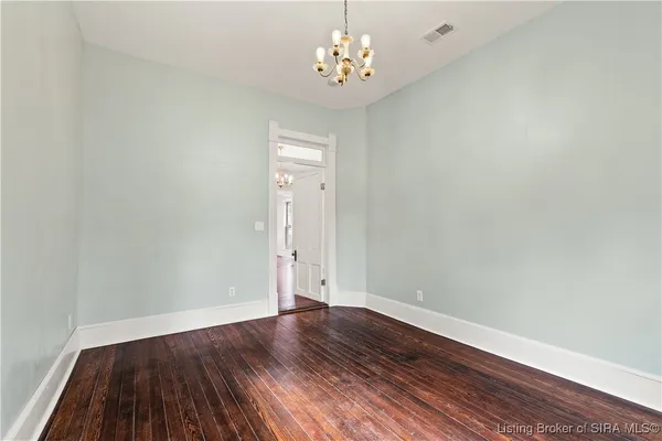 $244,500 | 427 East Chestnut Street, Corydon, IN 47112