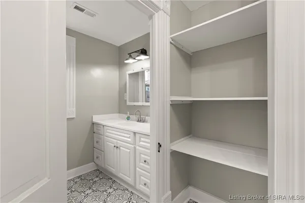 $244,500 | 427 East Chestnut Street, Corydon, IN 47112