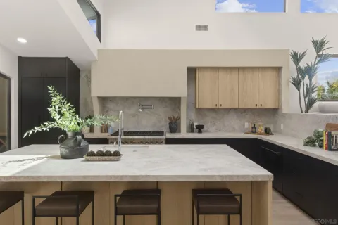 $5,495,000 | 13974 Boquita Drive, Del Mar, CA 92014