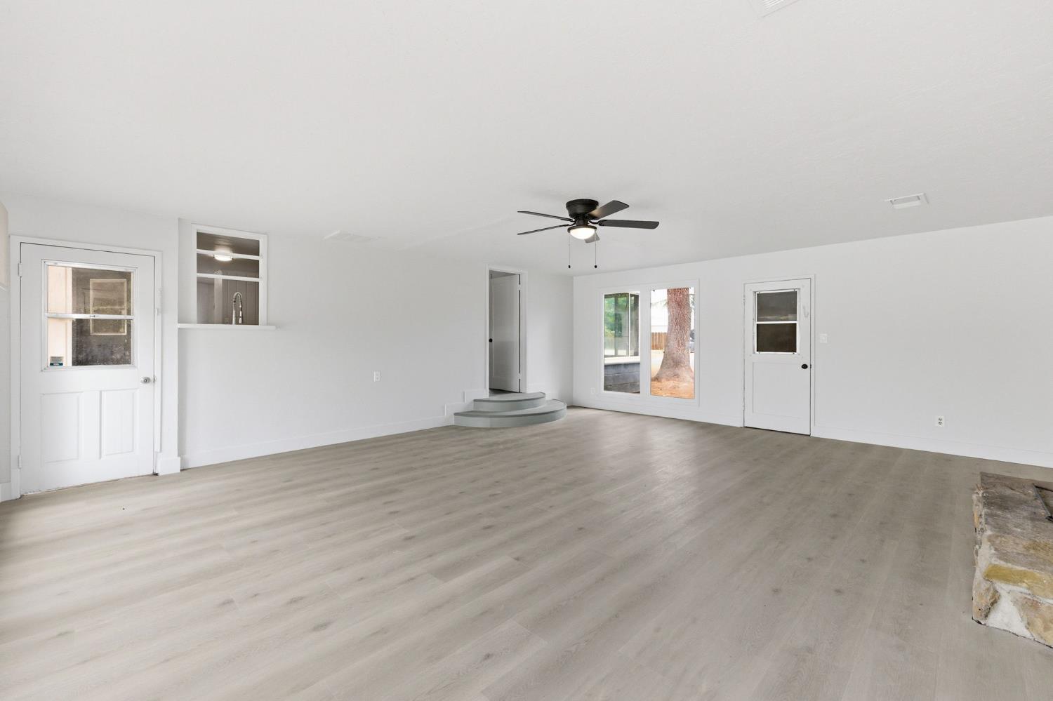 4205 Ralph Lane North Fresno, CA 93727 - Photo 38 of 59