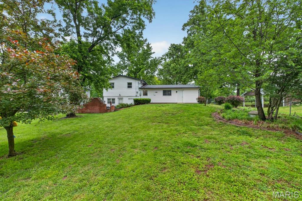 303 Ranch Drive Manchester, MO 63011 - Photo 29 of 33