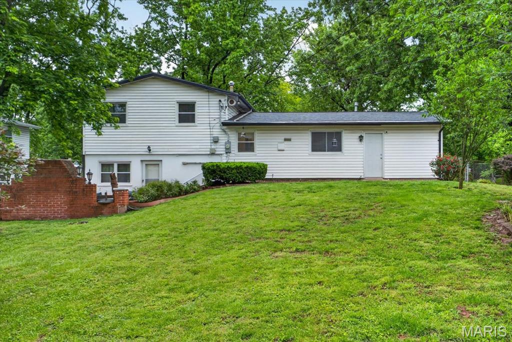 303 Ranch Drive Manchester, MO 63011 - Photo 31 of 33