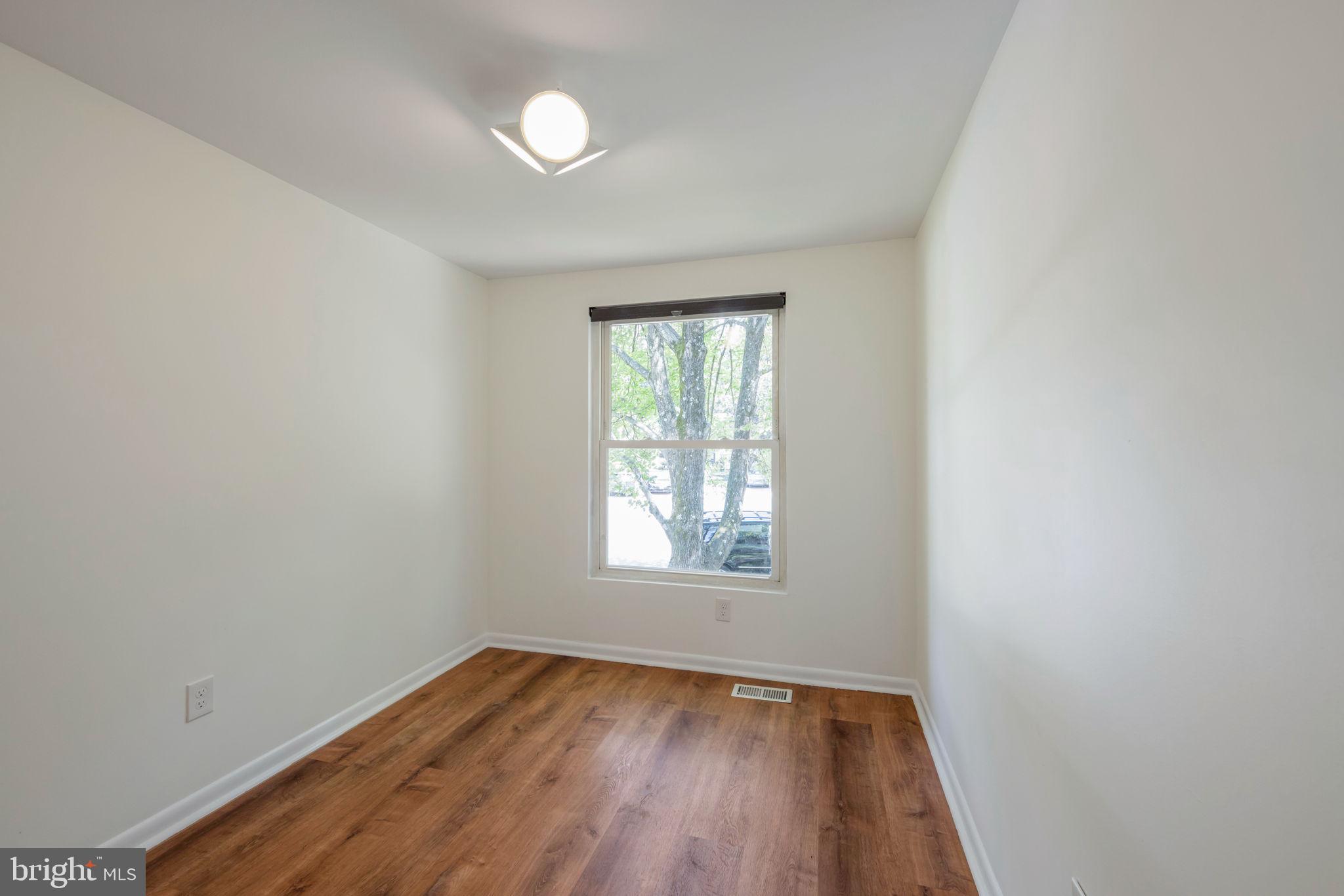 12304 Scotch Bonnet Court Reston, VA 20191 - Photo 8 of 15