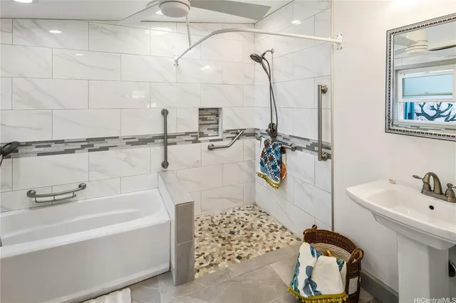 $1,595,000 | 834 Oneawa Street, Kailua, HI 96734