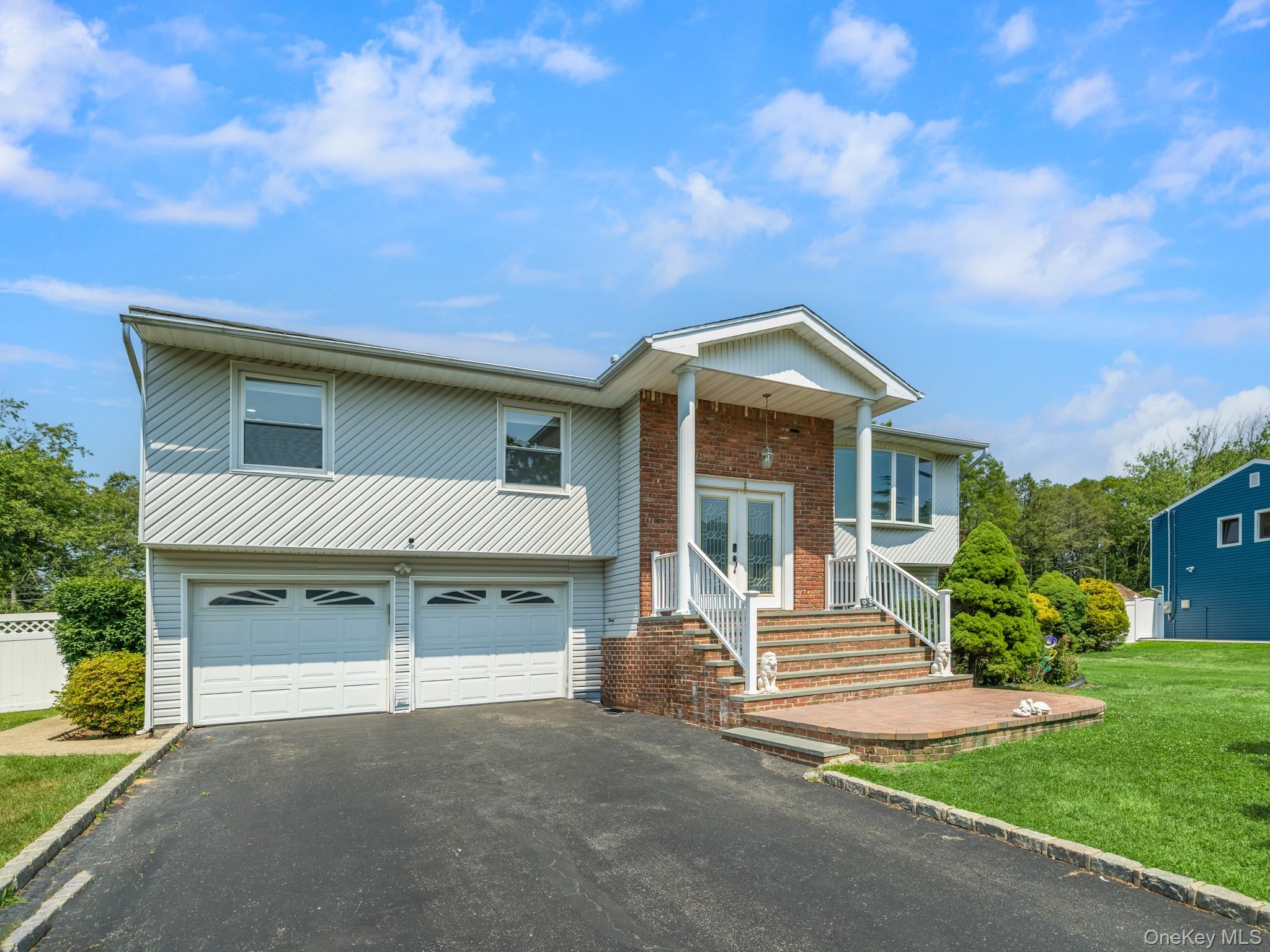 40 Peppermint Road Commack, NY 11725 - Photo 3 of 32