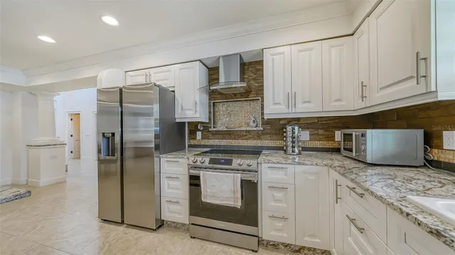 a view of entryway and hall