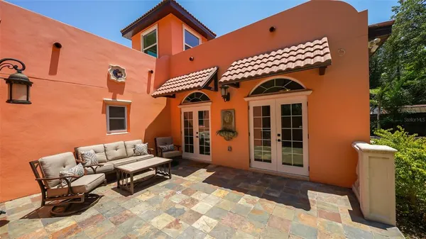 a view of a garage room