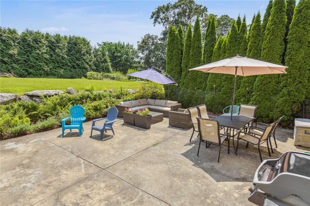 17 Hubbard Street Westerly, RI 02891 - Photo 35 of 37 Gallery Image 35