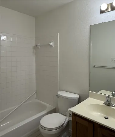 $1,800 | 700 House Creek Drive, Leander, TX 78641