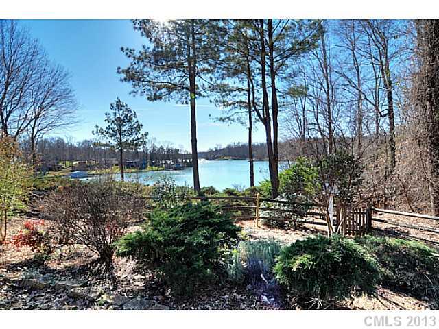 10123 Saw Mill Road Charlotte, NC 28278 - Photo 13 of 16 Gallery Image 13
