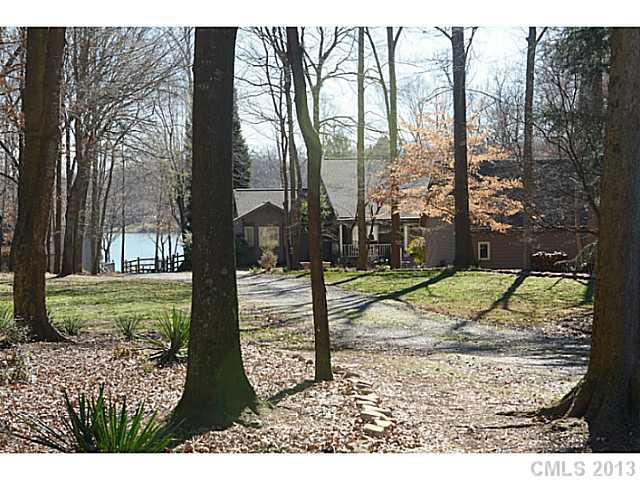 10123 Saw Mill Road Charlotte, NC 28278 - Photo 15 of 16 Gallery Image 15