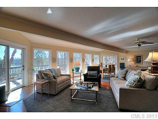 10123 Saw Mill Road Charlotte, NC 28278 - Photo 7 of 16 Gallery Image 7