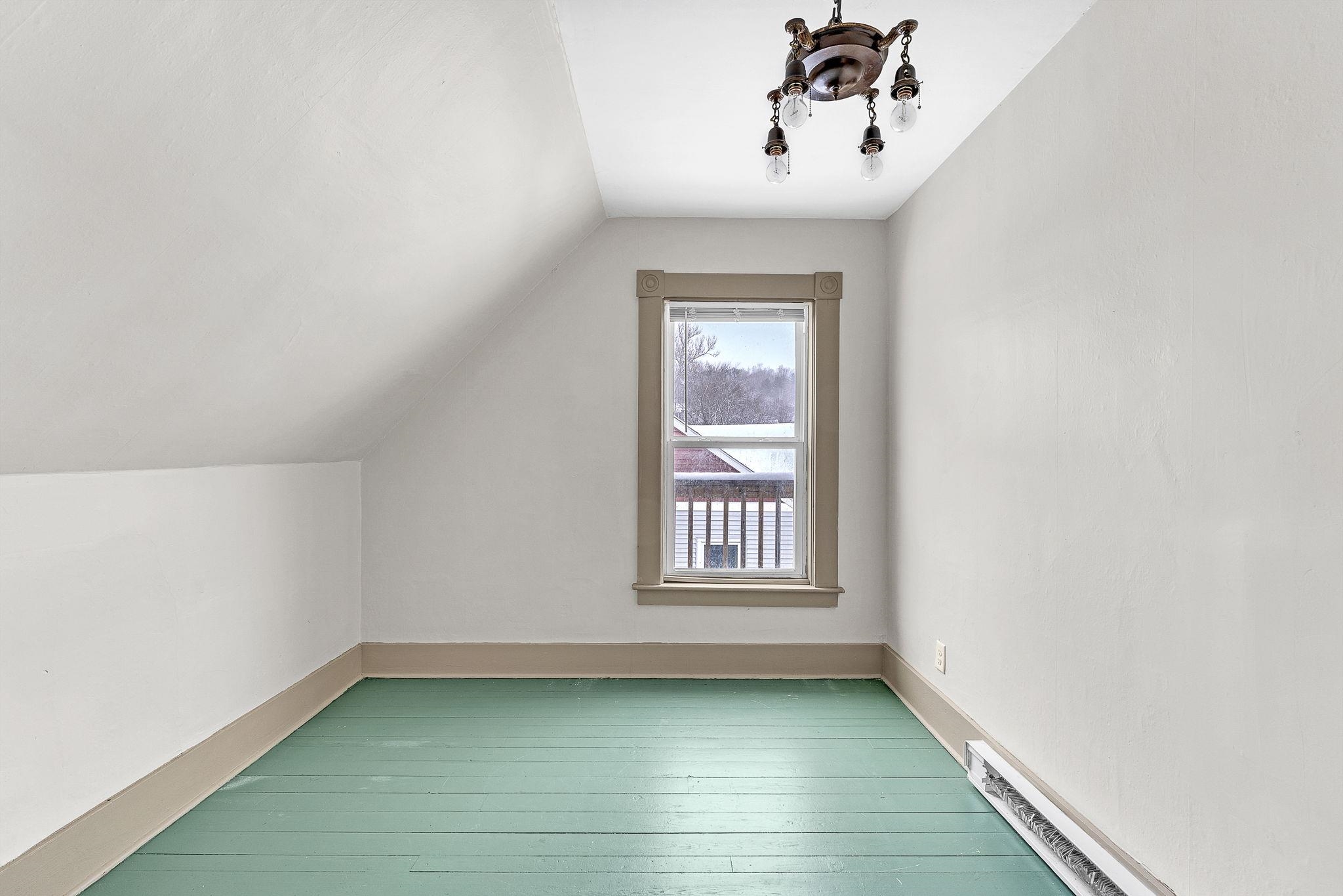 32 Jefferson Street Barre, VT 05641 - Photo 21 of 39