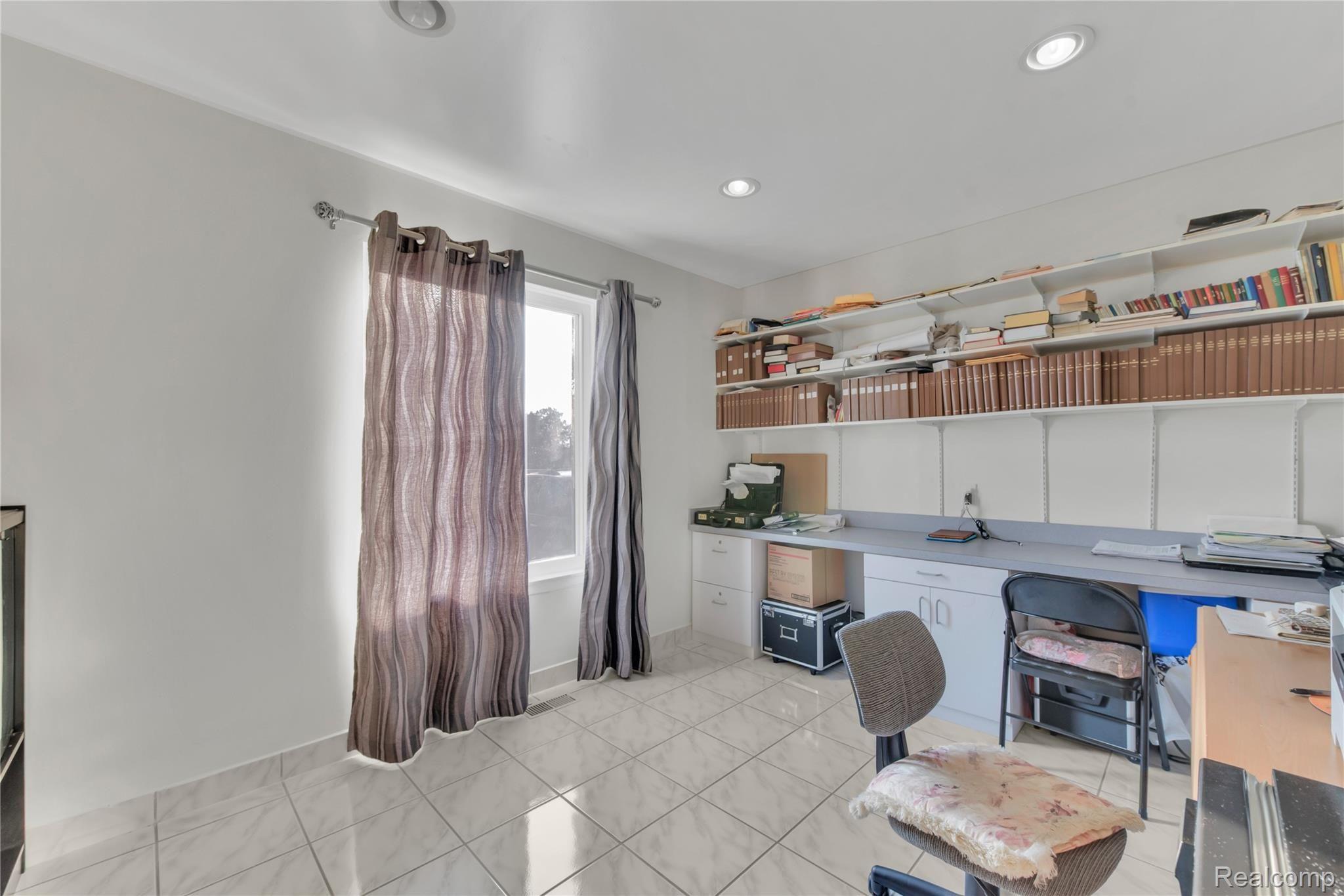 35850 Shell Drive Sterling Heights, MI 48310 - Photo 11 of 46 38850 Shell Dr - HD Drone Photography-4.jpg