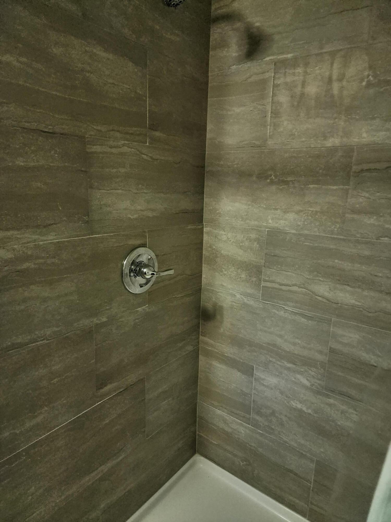257 London Road Delaware, OH 43015 - Photo 14 of 26 Shower