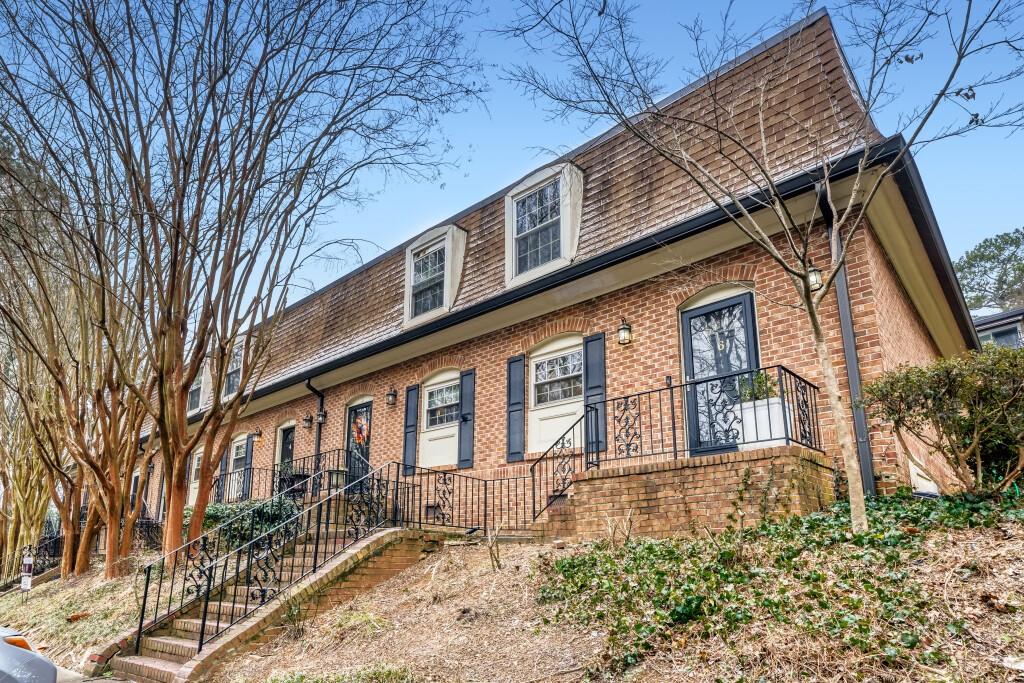 1261 Lavista Road Northeast, Unit M6 Atlanta, GA 30324 - Photo 4 of 35 Gallery Image 4