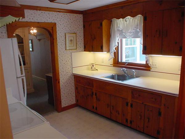 45 Shaker Lane Littleton, MA 01460 - Photo 11 of 30 a bathroom with a sink and a mirror