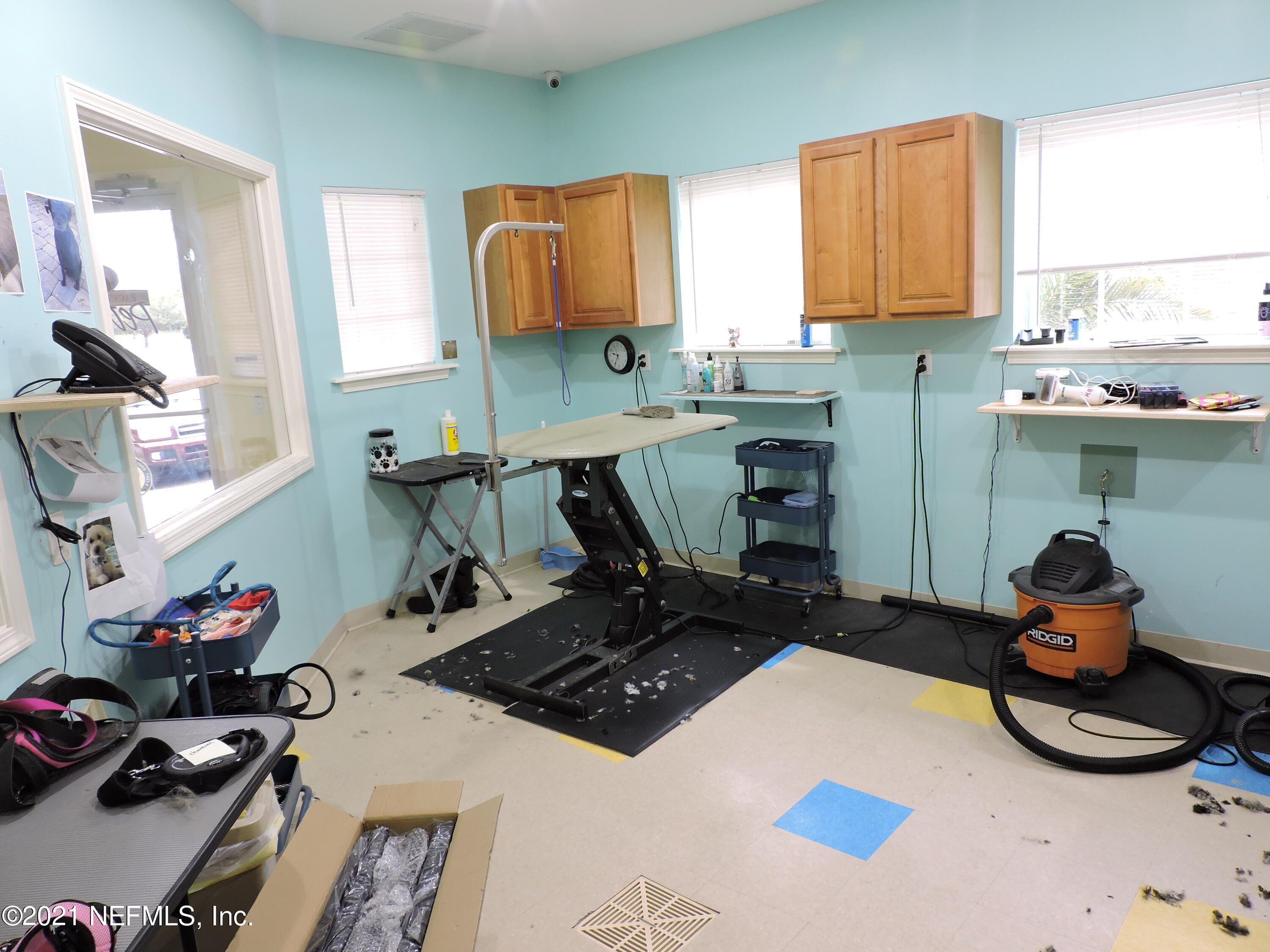 3629 Pacetti Road St. Augustine, FL 32092 - Photo 22 of 70 Grooming Salon 2