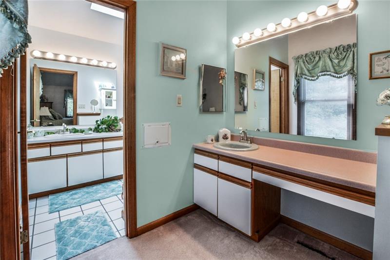 392 Richard Road Wexford, PA 15090 - Photo 14 of 25 Gallery Image 14