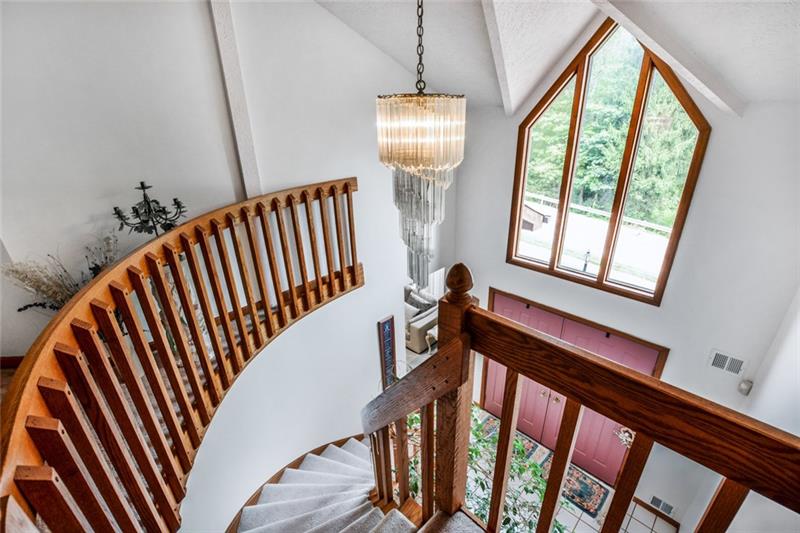 392 Richard Road Wexford, PA 15090 - Photo 8 of 25 Gallery Image 8