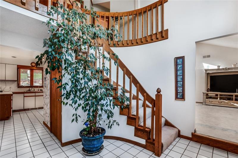 392 Richard Road Wexford, PA 15090 - Photo 9 of 25 Gallery Image 9