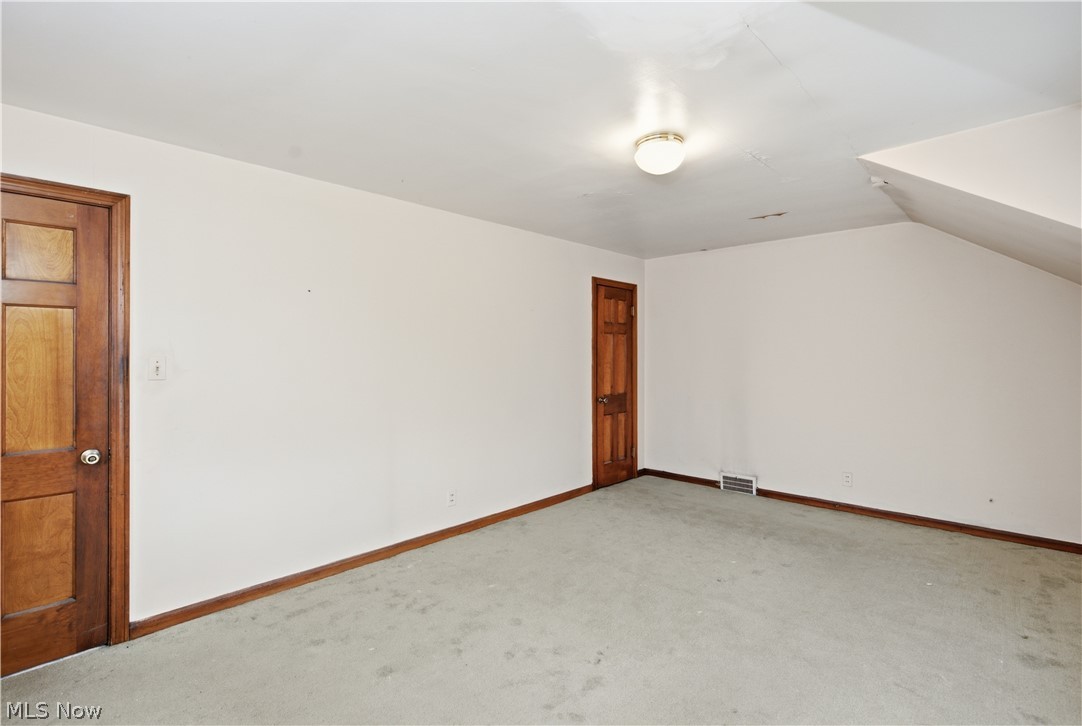 13577 Cedar Road University Heights, OH 44118 - Photo 19 of 33 Gallery Image 19