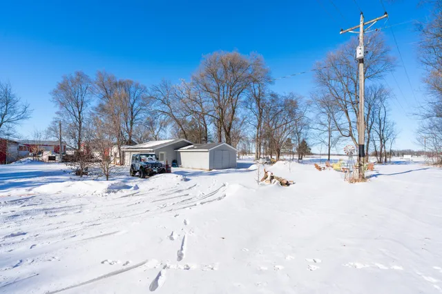 $284,900 | 21087 Highway 15, St. Augusta, MN 55353