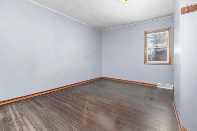 $284,900 | 21087 Highway 15, St. Augusta, MN 55353