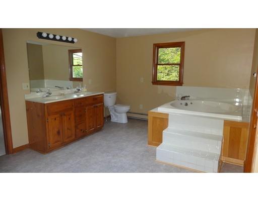 63 Whitewood Road Milford, MA 01757 - Photo 16 of 27 Gallery Image 16