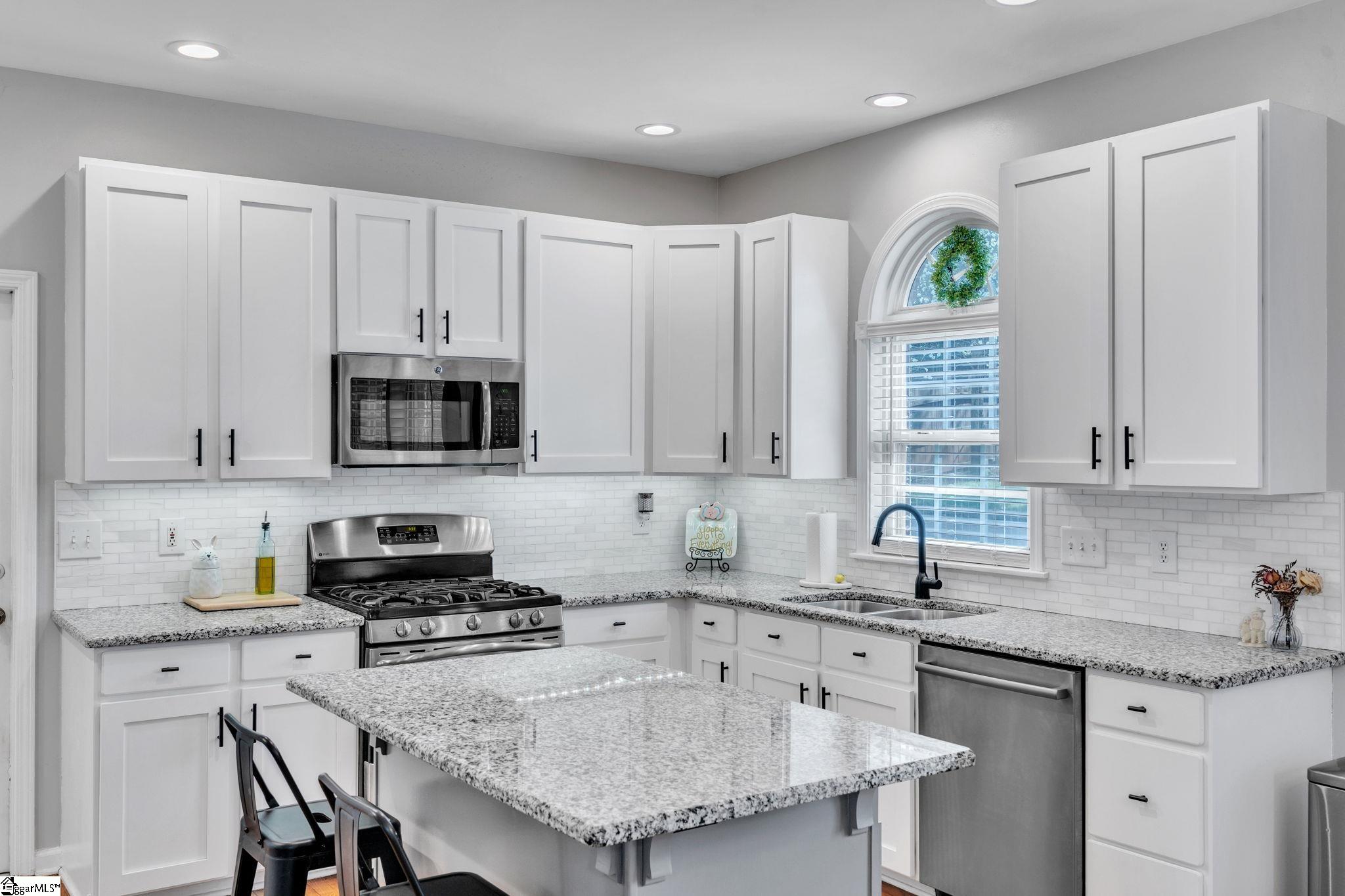 4 Bentley Way Greer, SC 29650 - Photo 12 of 36