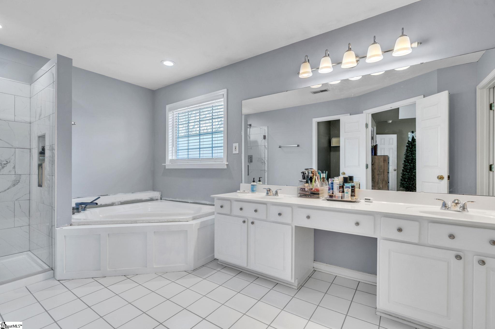 4 Bentley Way Greer, SC 29650 - Photo 22 of 36