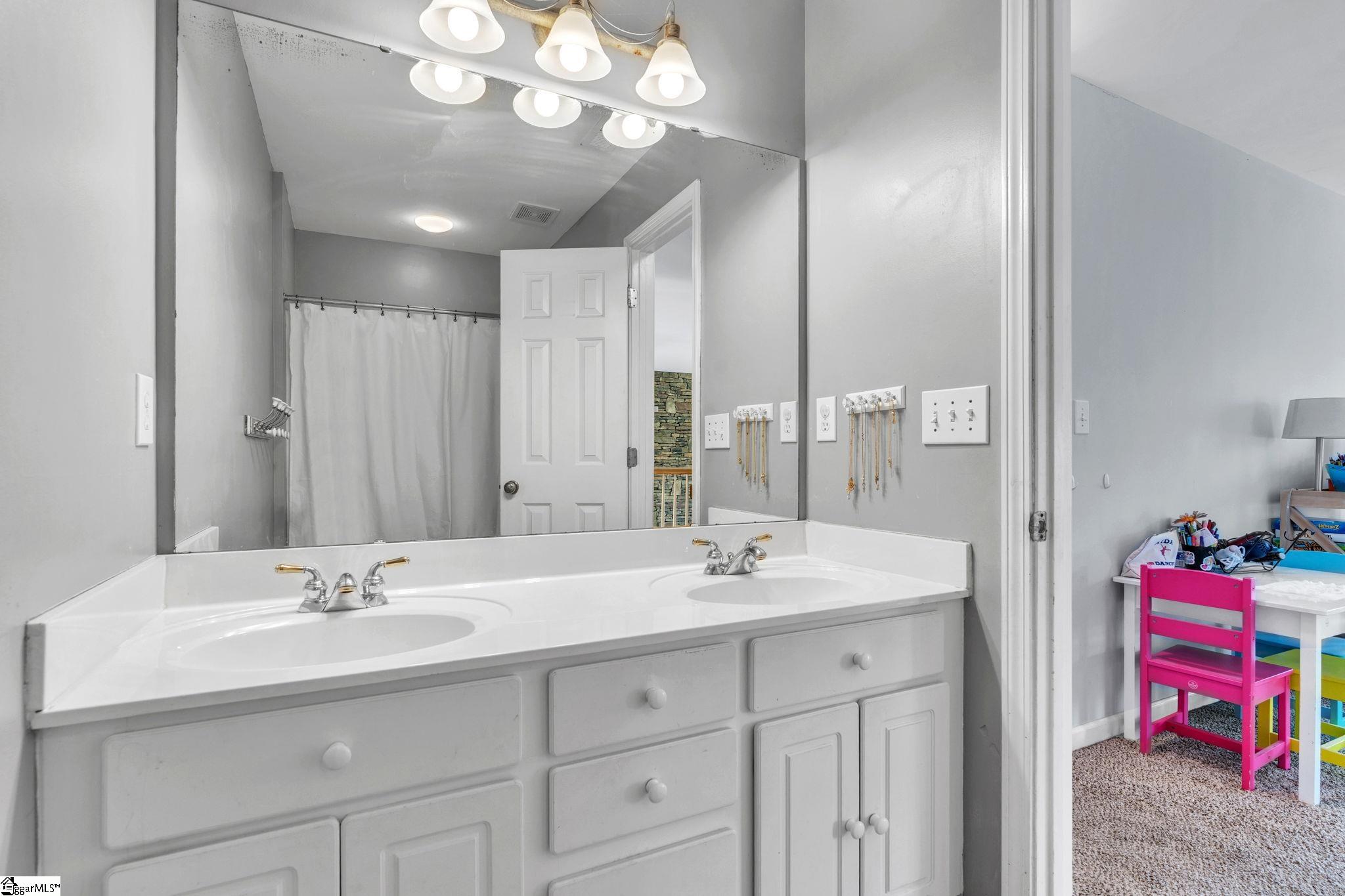 4 Bentley Way Greer, SC 29650 - Photo 28 of 36