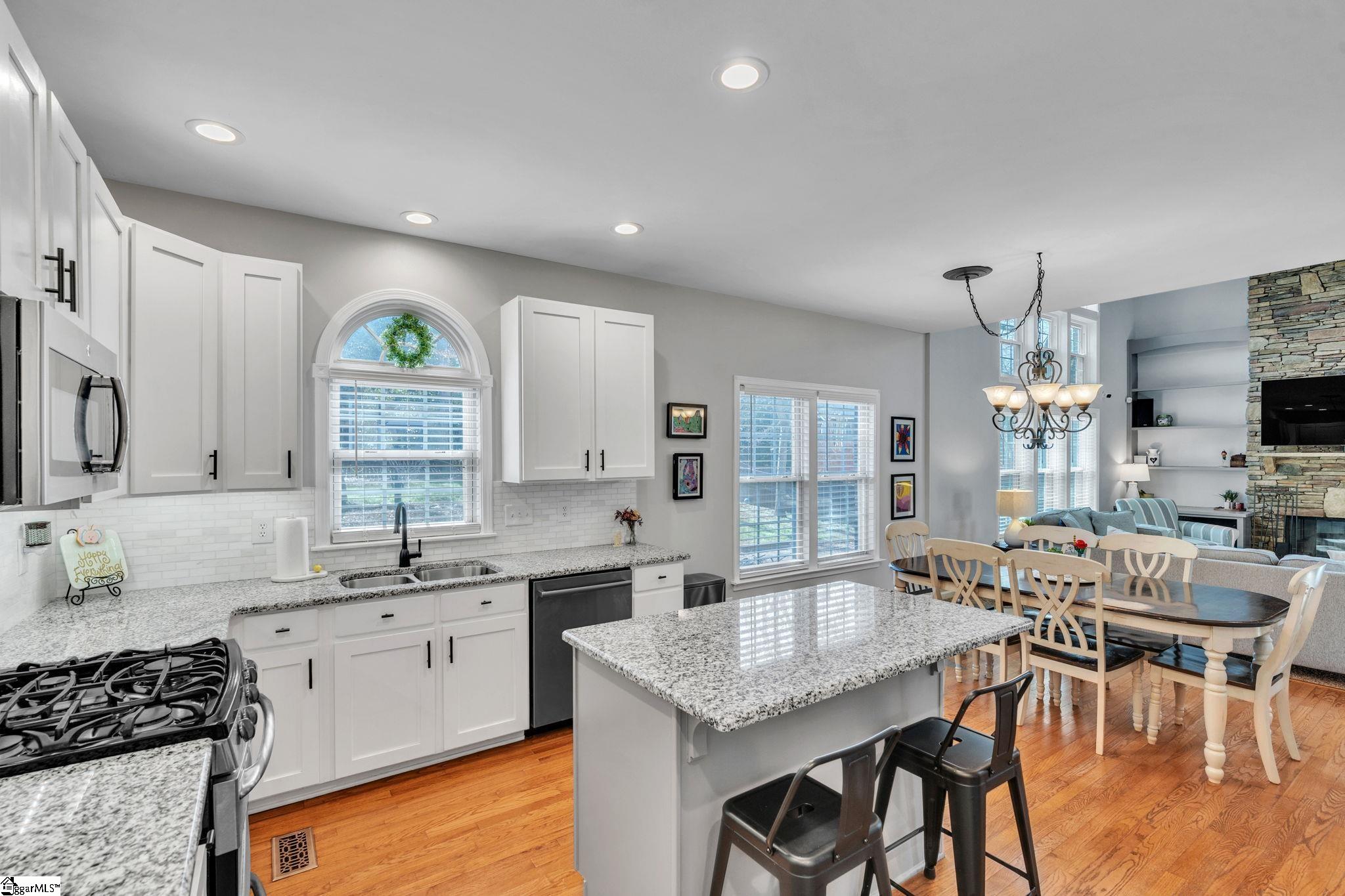 4 Bentley Way Greer, SC 29650 - Photo 5 of 36