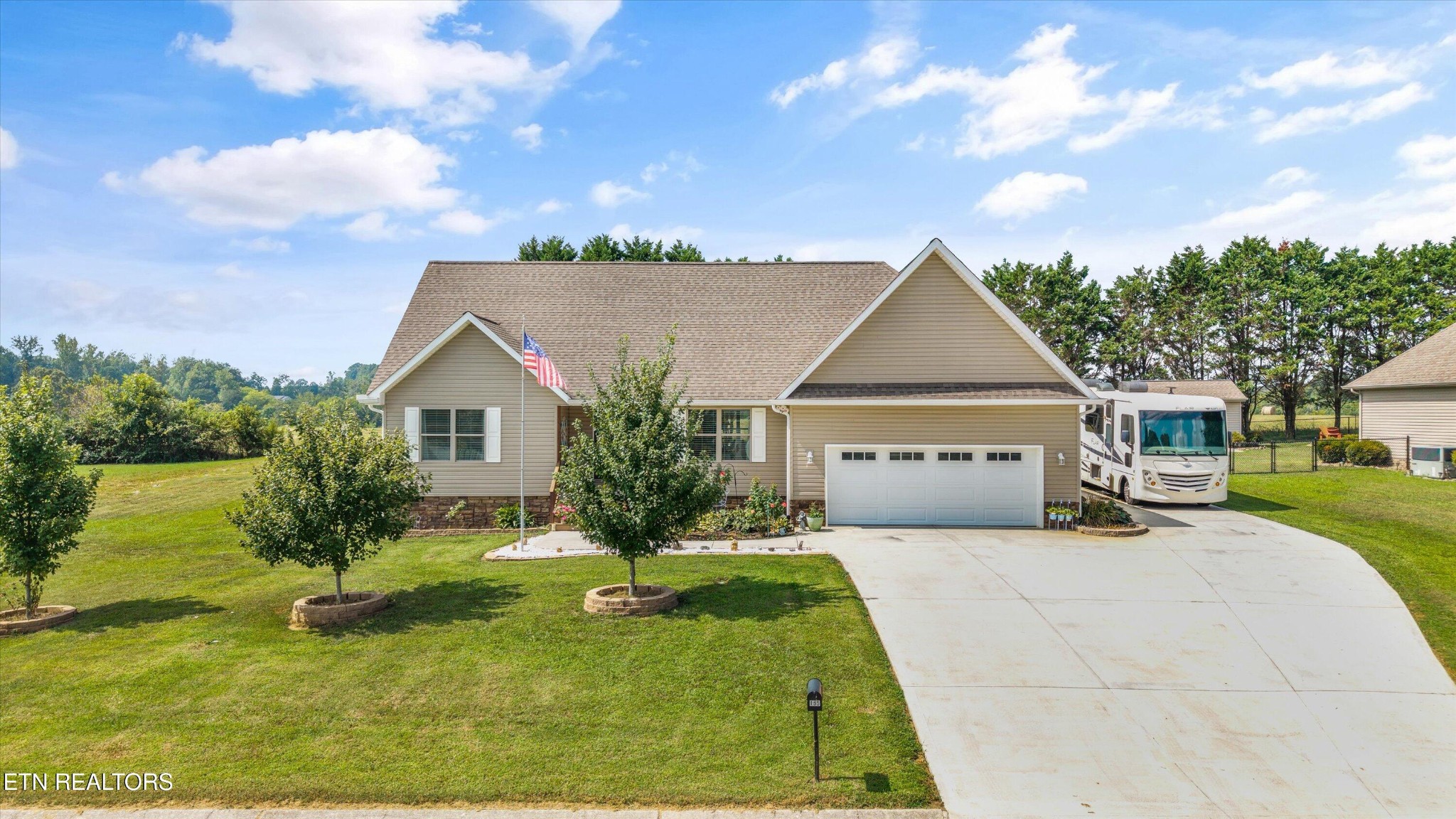 155 Wind Chase Way Madisonville, TN 37354 - Photo 1 of 43 Gallery Image 1