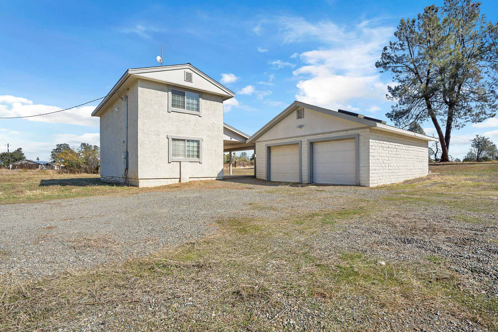 15557CloverdaleRoad-1