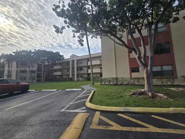 $219,000 | 3396 Foxcroft Road, Unit 113, Miramar, FL 33025