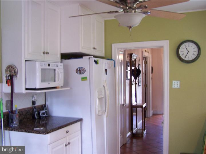 113 West Clearfield Road Havertown, PA 19083 - Photo 9 of 25 Kitchen